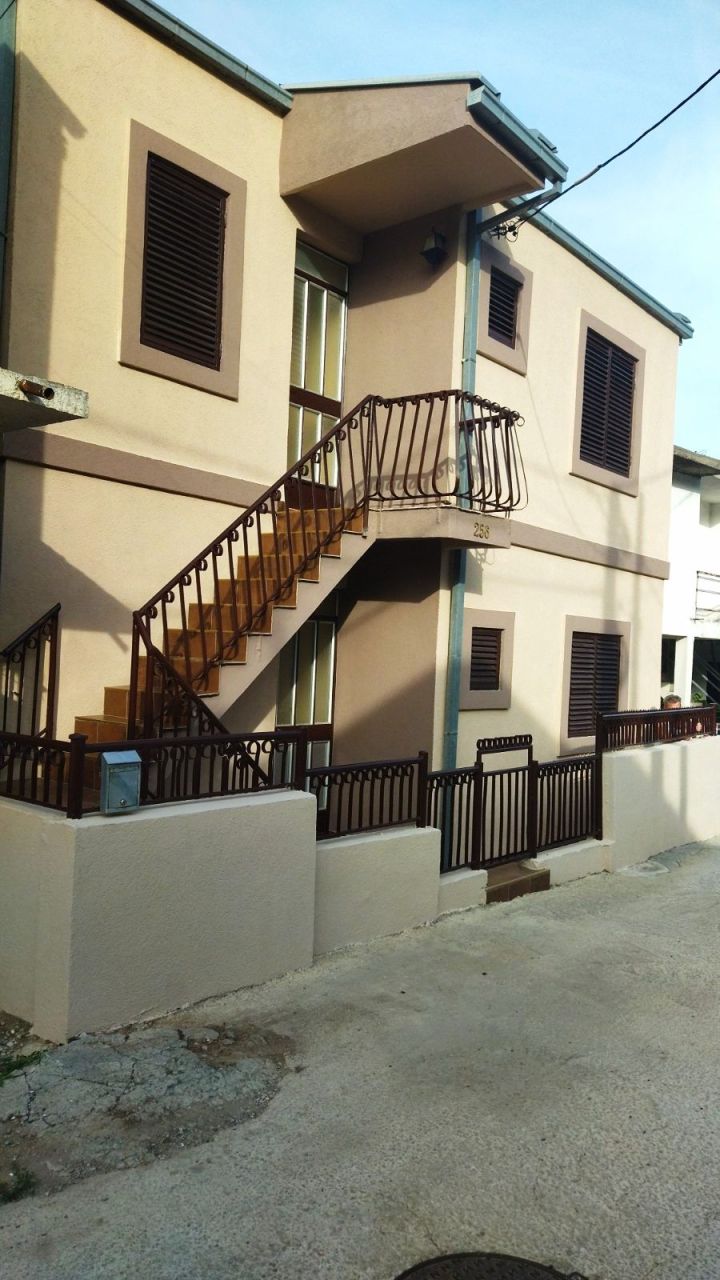 Casa a Bar, Montenegro, 250 m² - foto 2