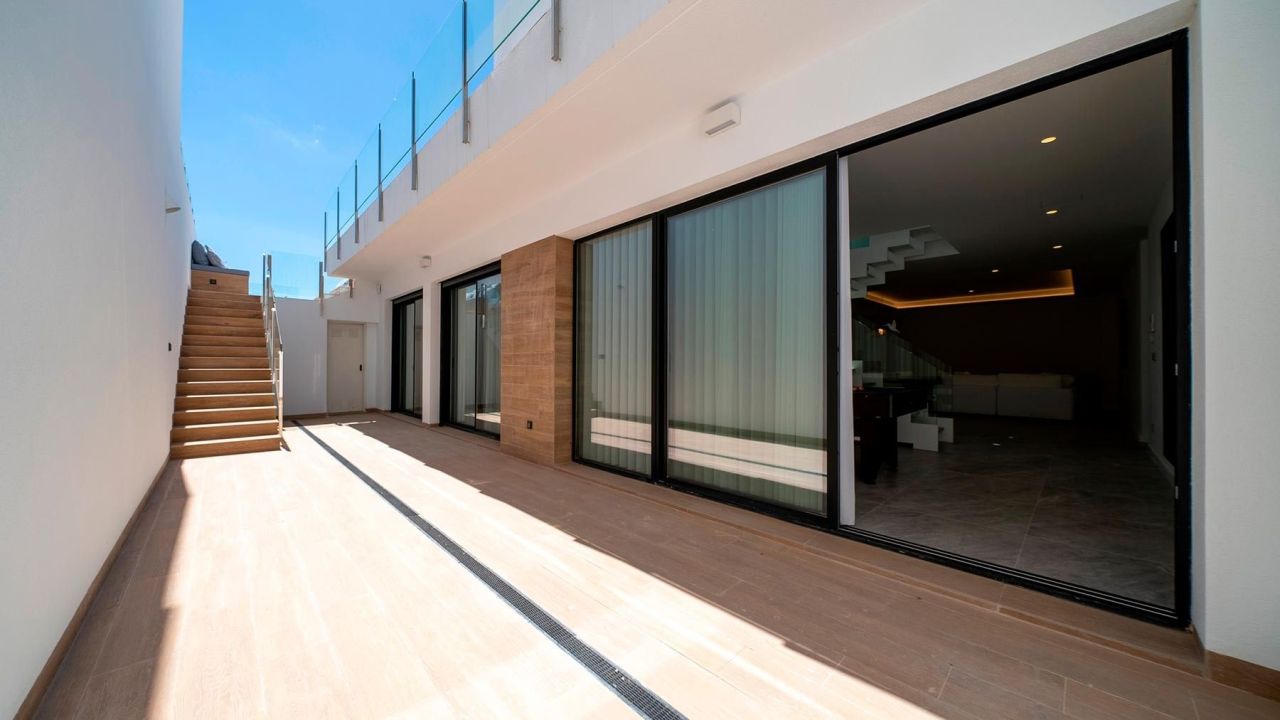 Villa à Finestrat, Espagne, 356 m² - image 15