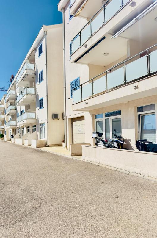 Flat in Becici, Montenegro, 60 m² - picture 10