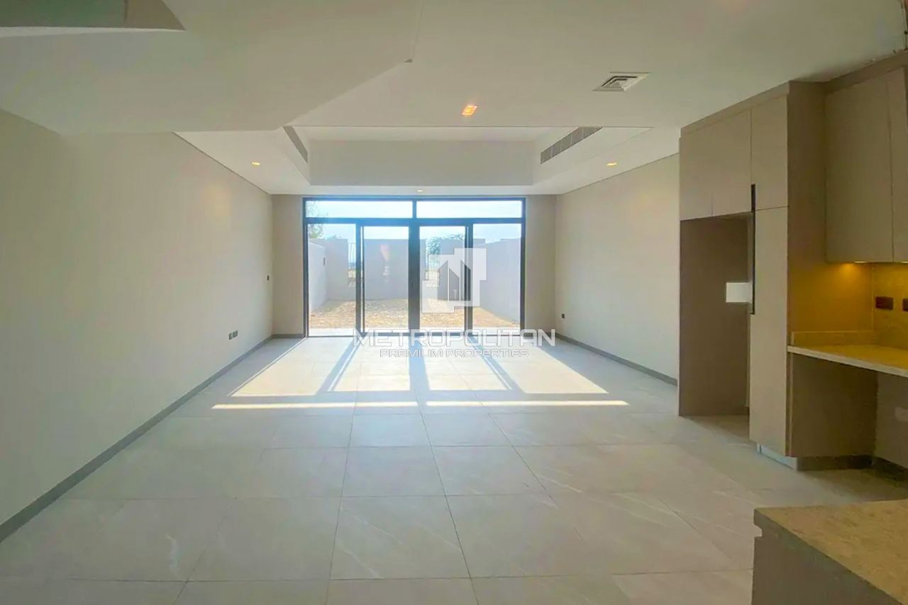 Townhouse in Dubai, UAE, 131 m² - picture 3