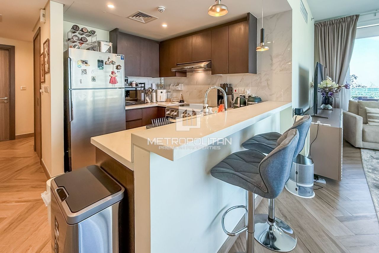 Apartment in Dubai, UAE, 130 m² - picture 8