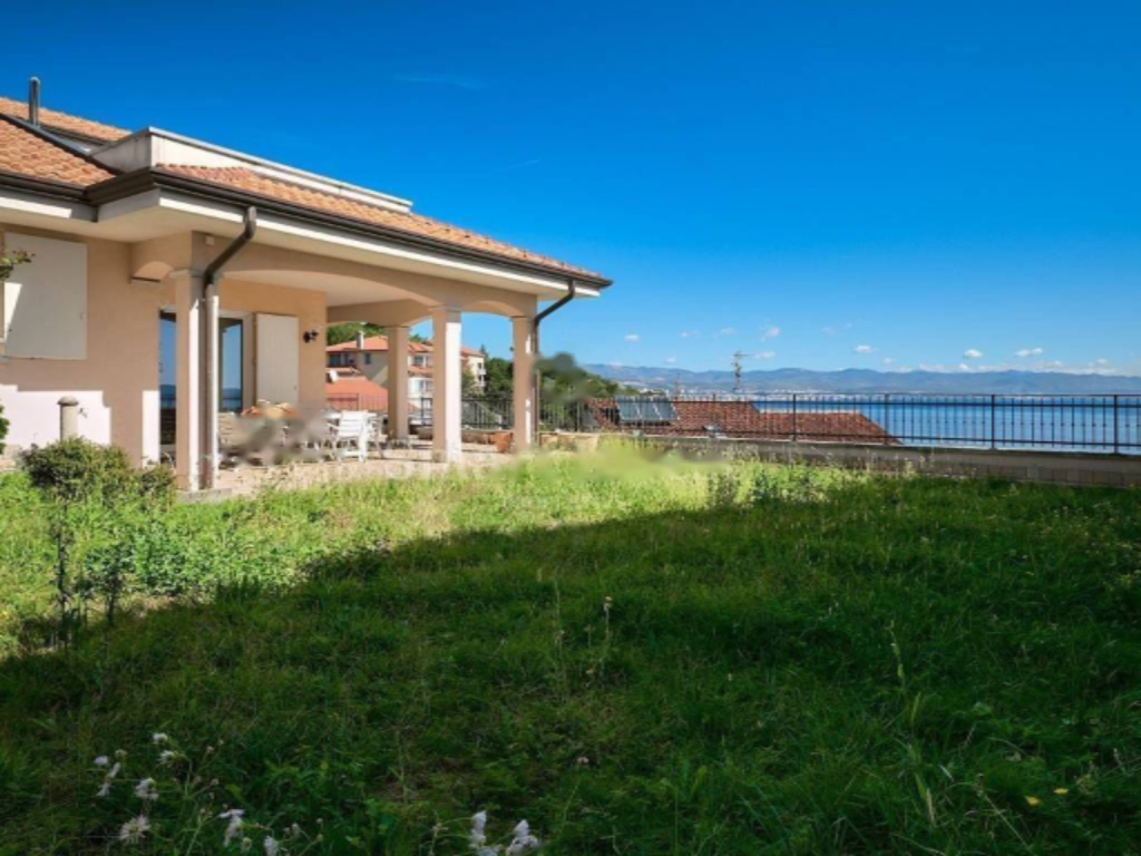 House in Opatija, Croatia, 300 m² - picture 1