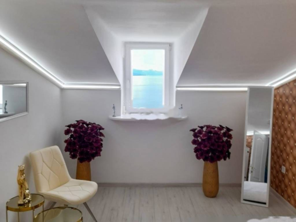 Flat in Opatija, Croatia, 69 m² - picture 1