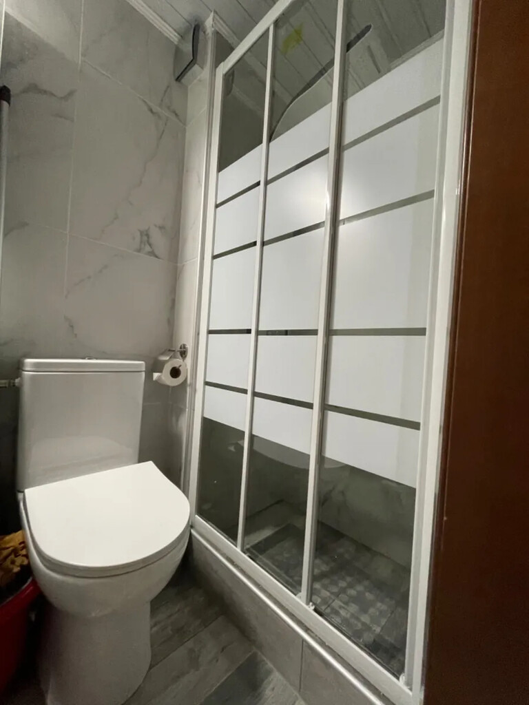 Flat in Thessaloniki, Greece, 25 m² - picture 10