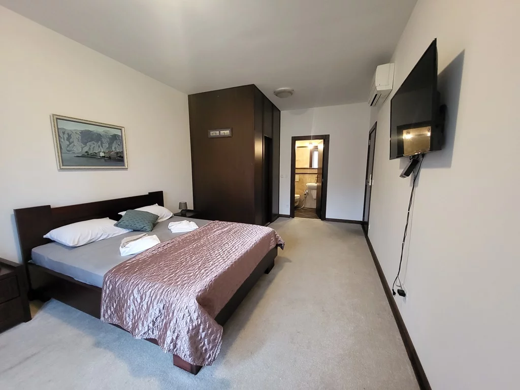 Flat in Kotor, Montenegro, 126 m² - picture 10