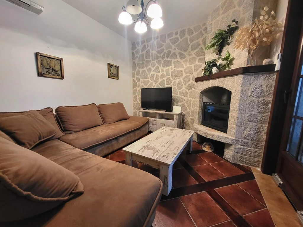 Flat in Kotor, Montenegro, 126 m² - picture 5