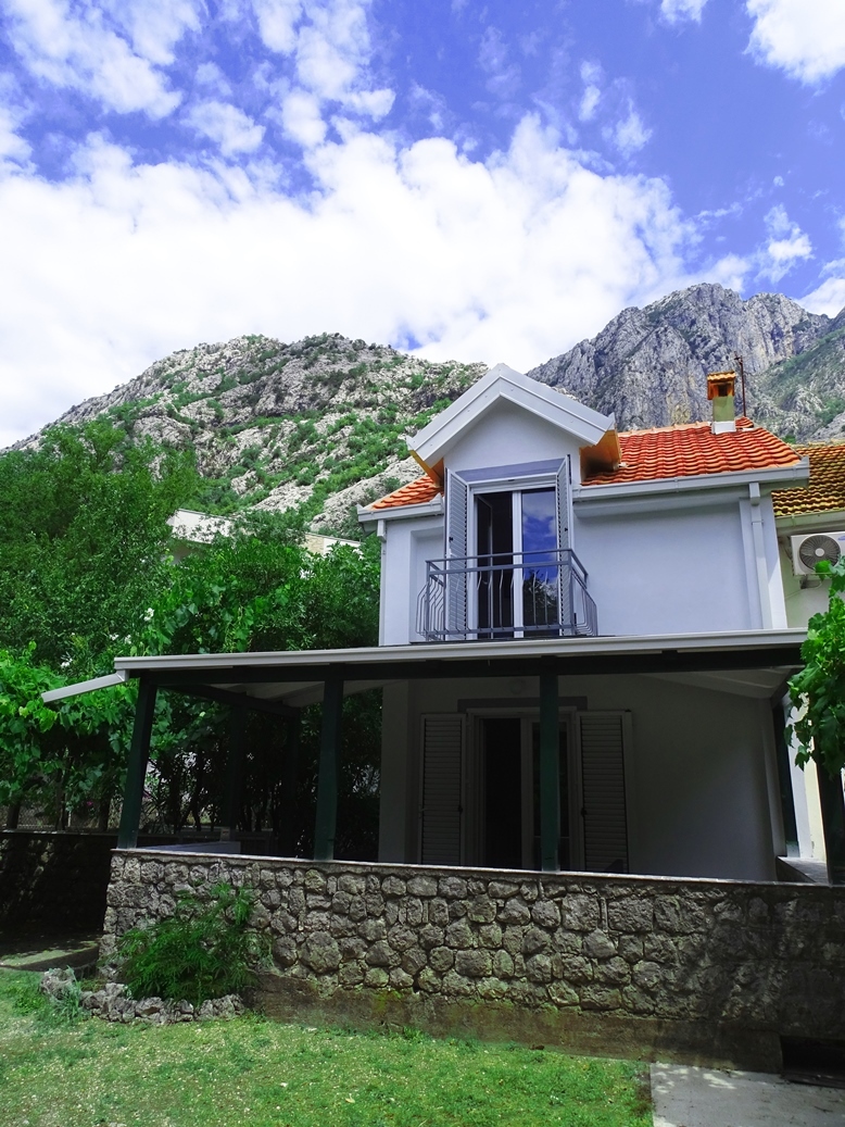 Casa a Kotor, Montenegro, 67 m² - foto 2