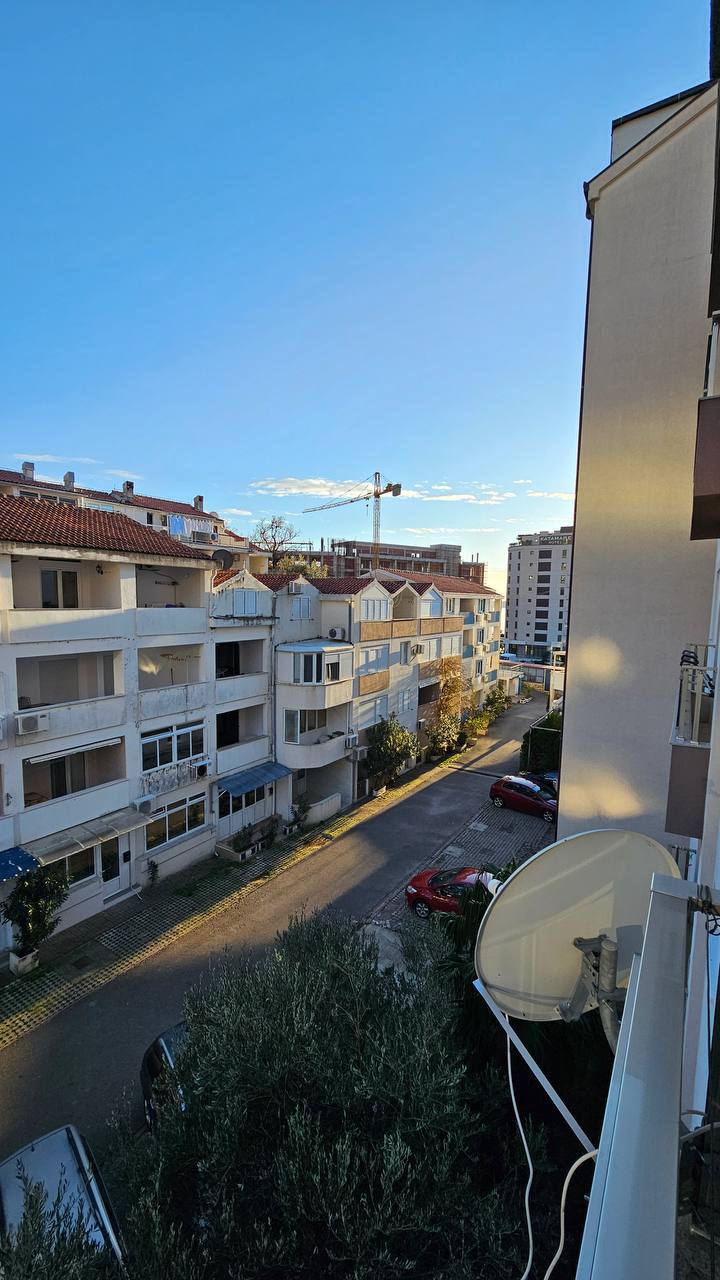 Flat in Becici, Montenegro, 40 m² - picture 2