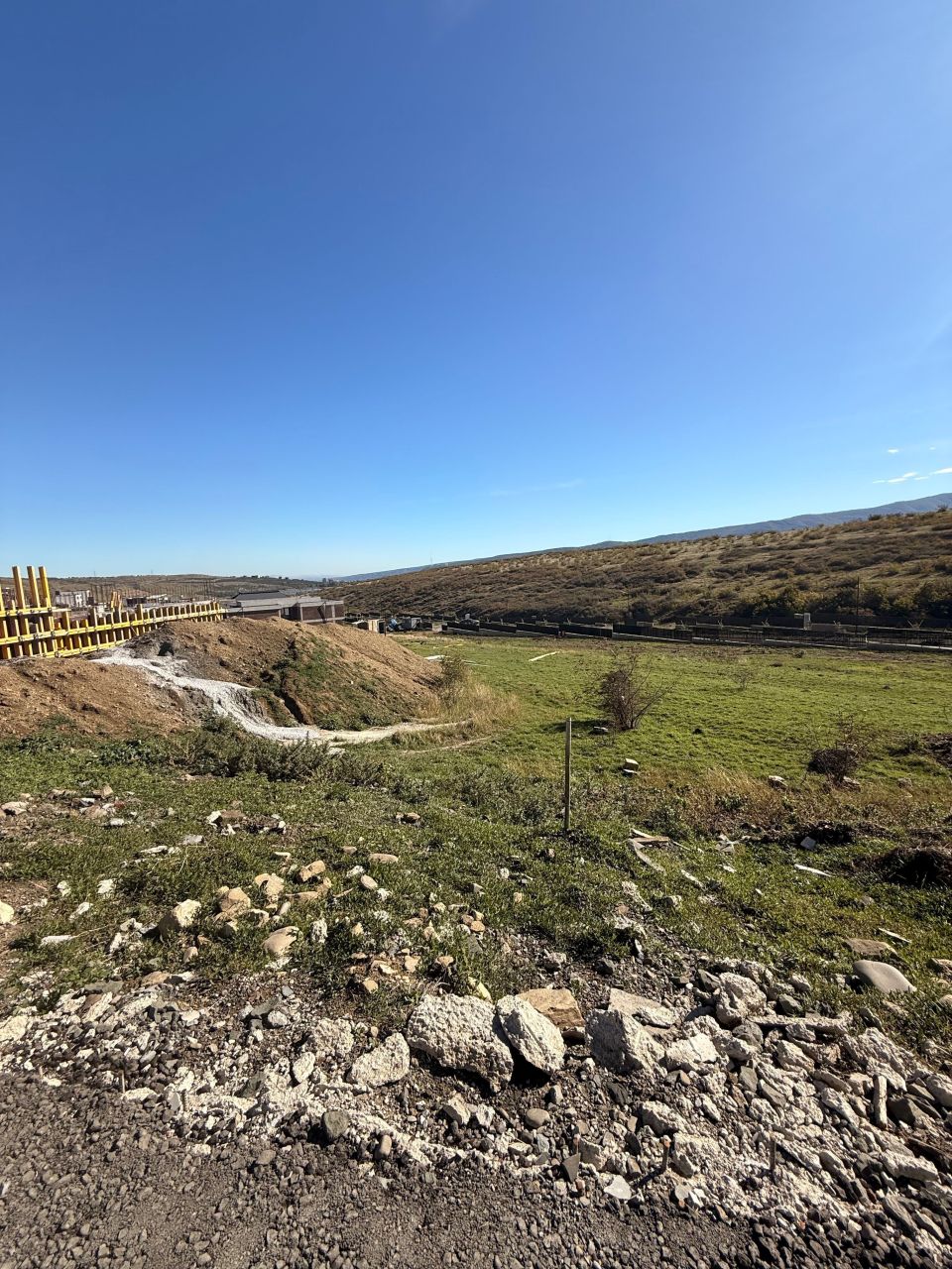 Terrain à Tbilissi, Géorgie, 1 000 m² - image 2