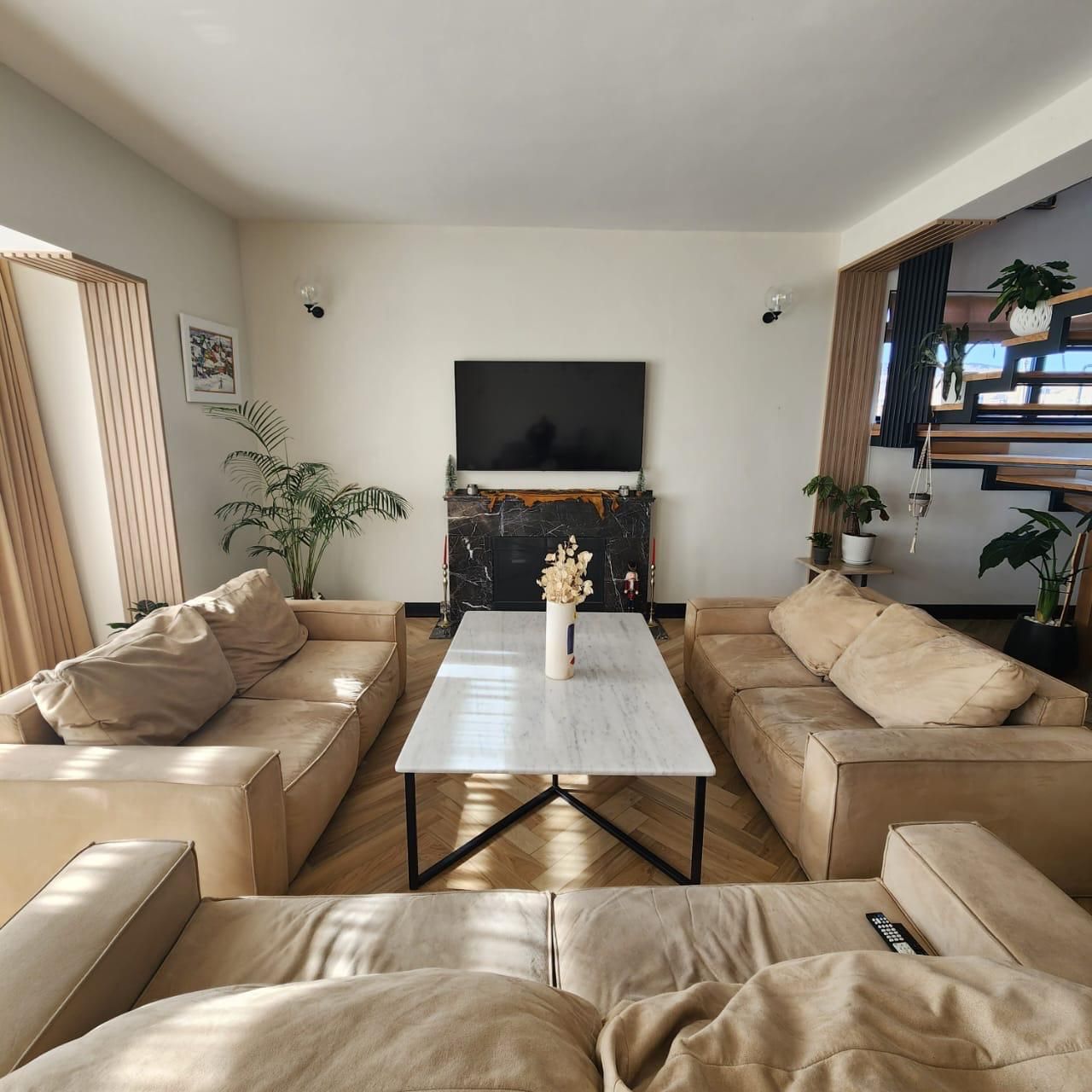 House in Tbilisi, Georgia, 251 m² - picture 1