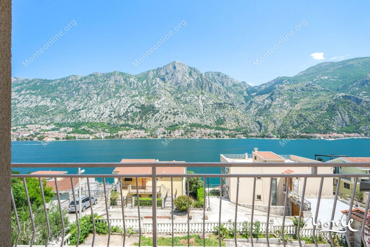 Villa a Muo, Montenegro, 172 m² - foto 2