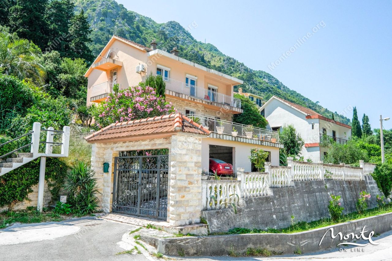 Villa a Muo, Montenegro, 172 m² - foto 3