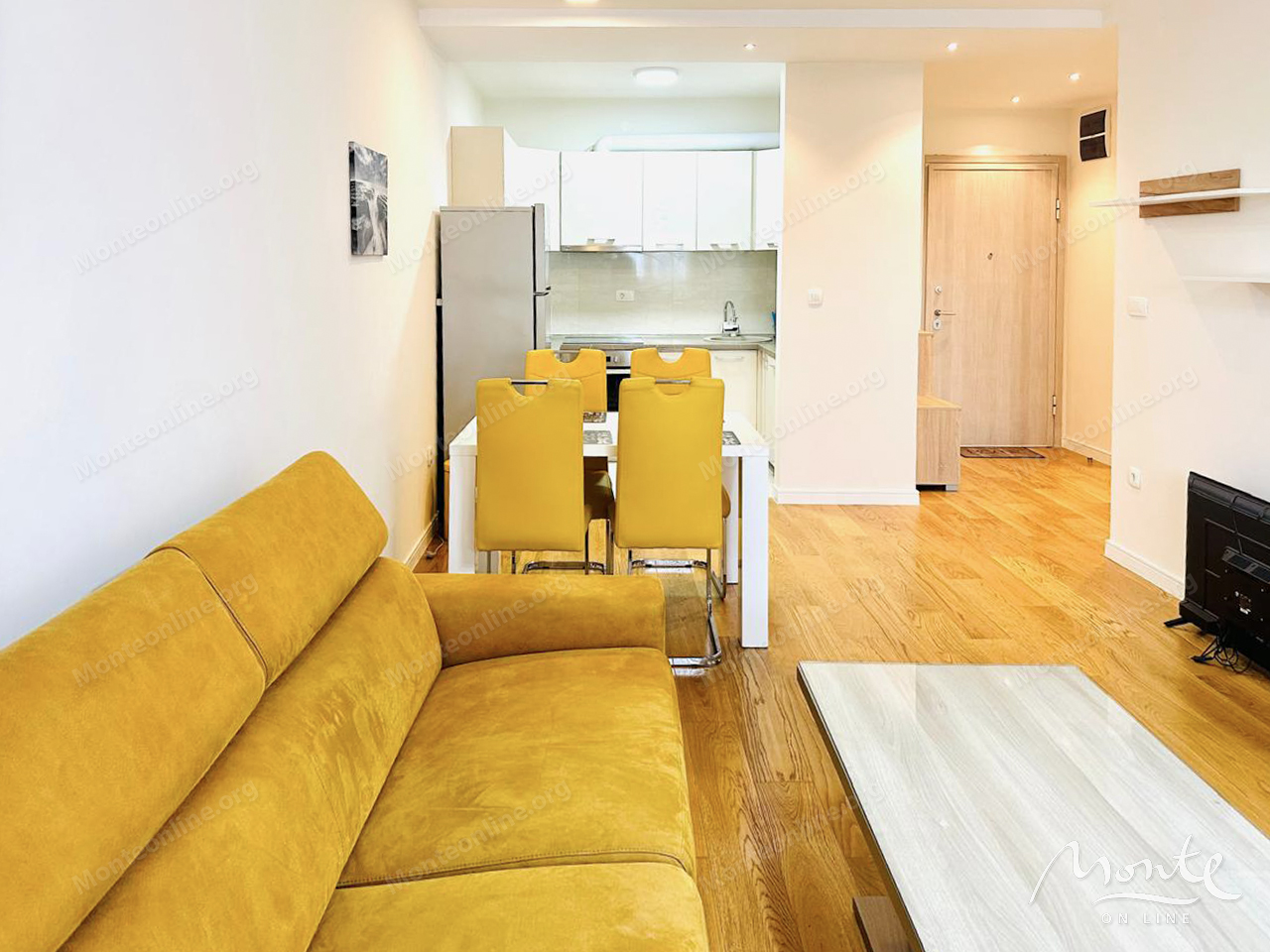 Apartment in Bar, Montenegro, 46 m² - picture 5