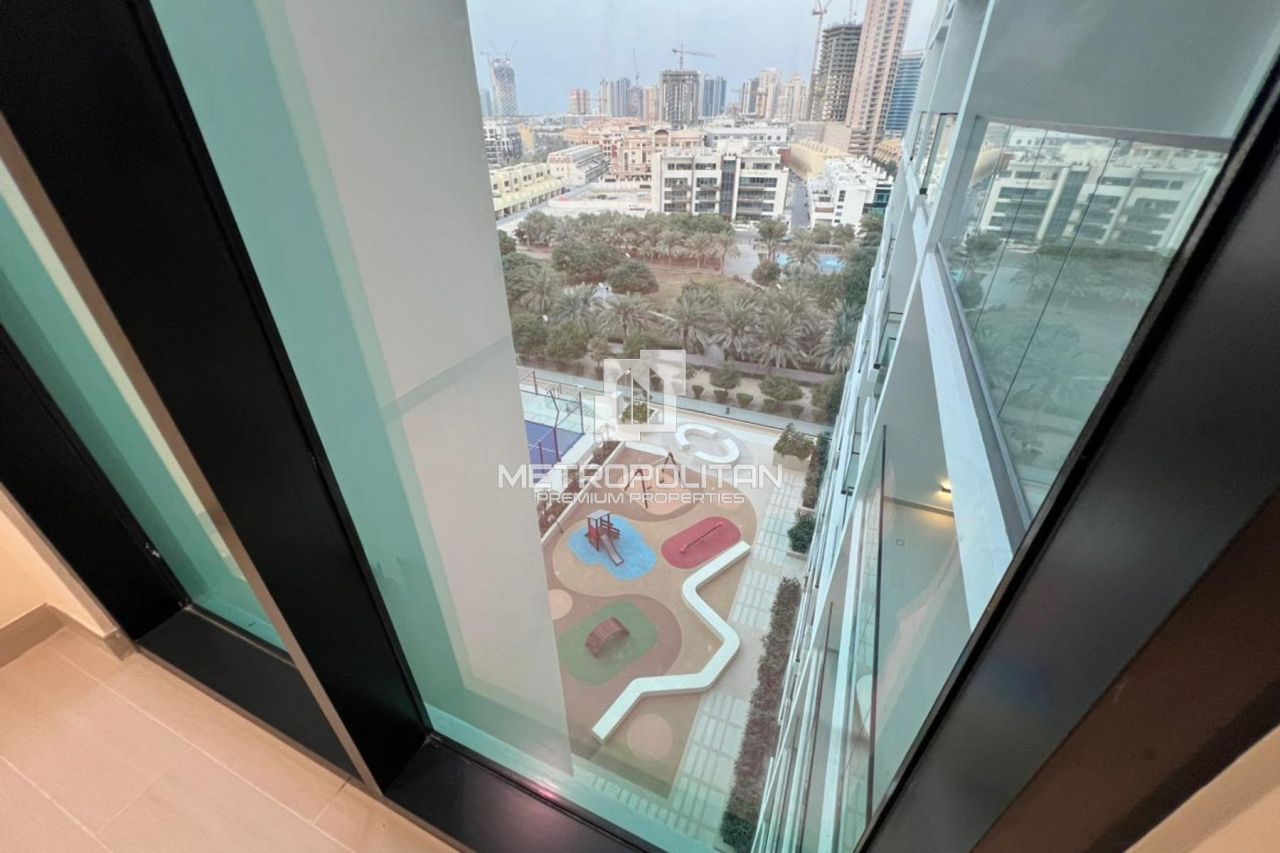 Apartment in Dubai, UAE, 108 m² - picture 17