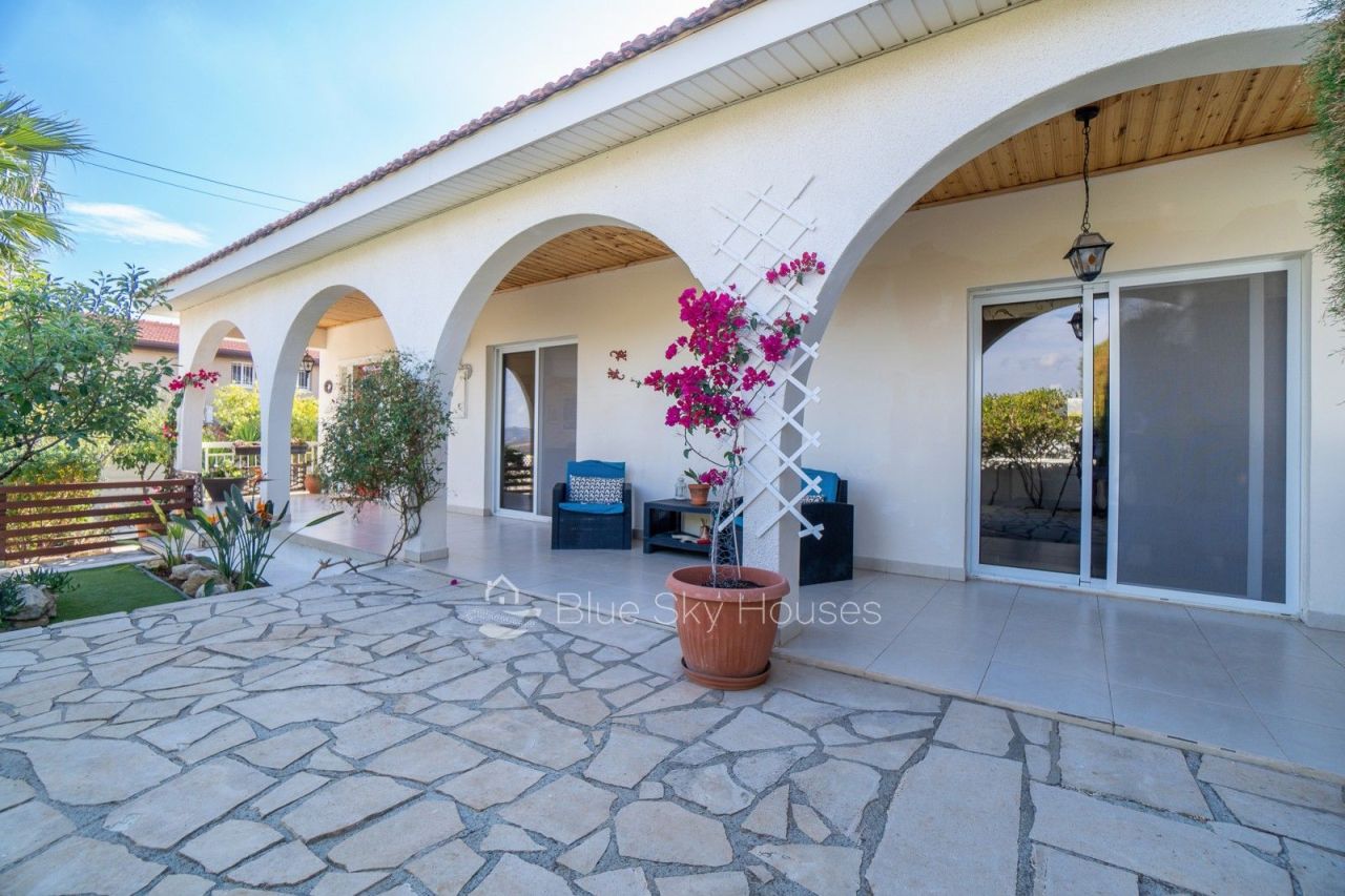 Villa à Limassol, Chypre, 104 m² - image 1