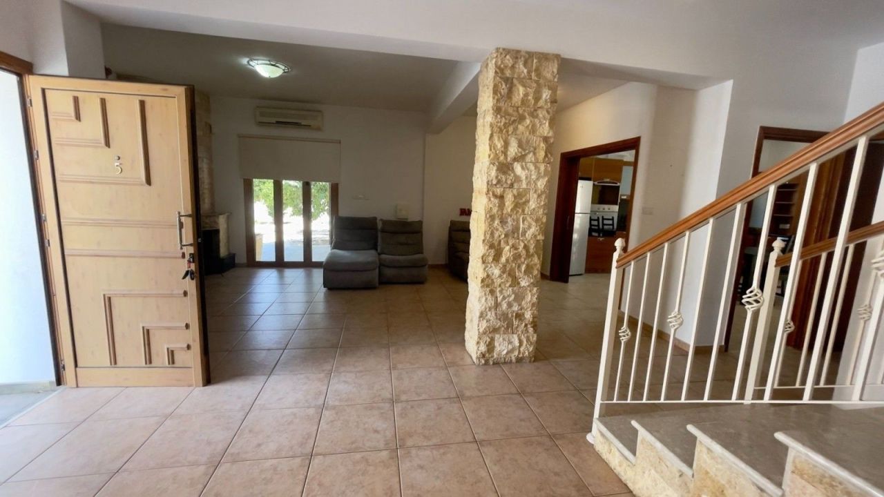 Villa en Lárnaca, Chipre, 220 m² - imagen 7