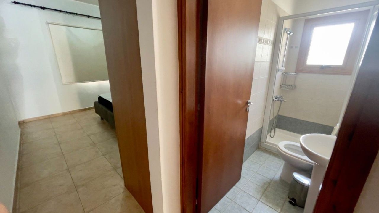 Villa en Lárnaca, Chipre, 220 m² - imagen 11