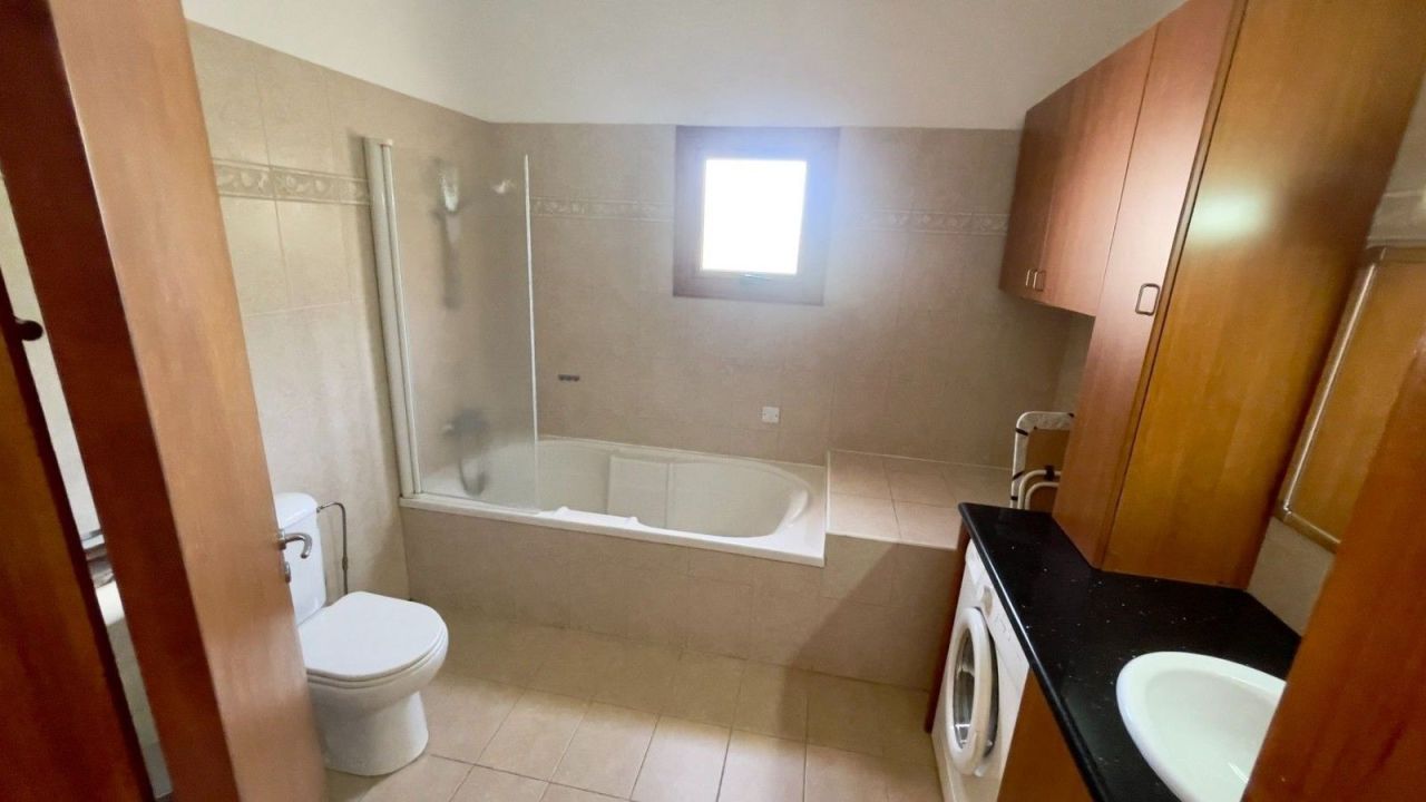 Villa en Lárnaca, Chipre, 220 m² - imagen 18