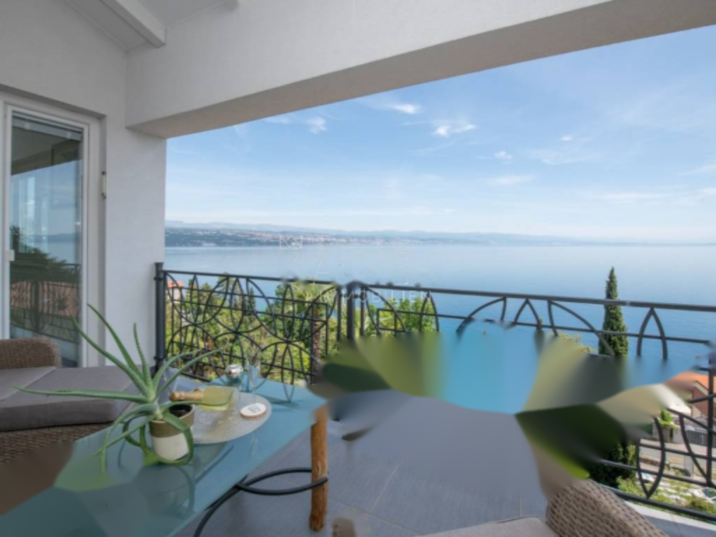 Appartamento a Opatija, Croazia, 222 m² - foto 1