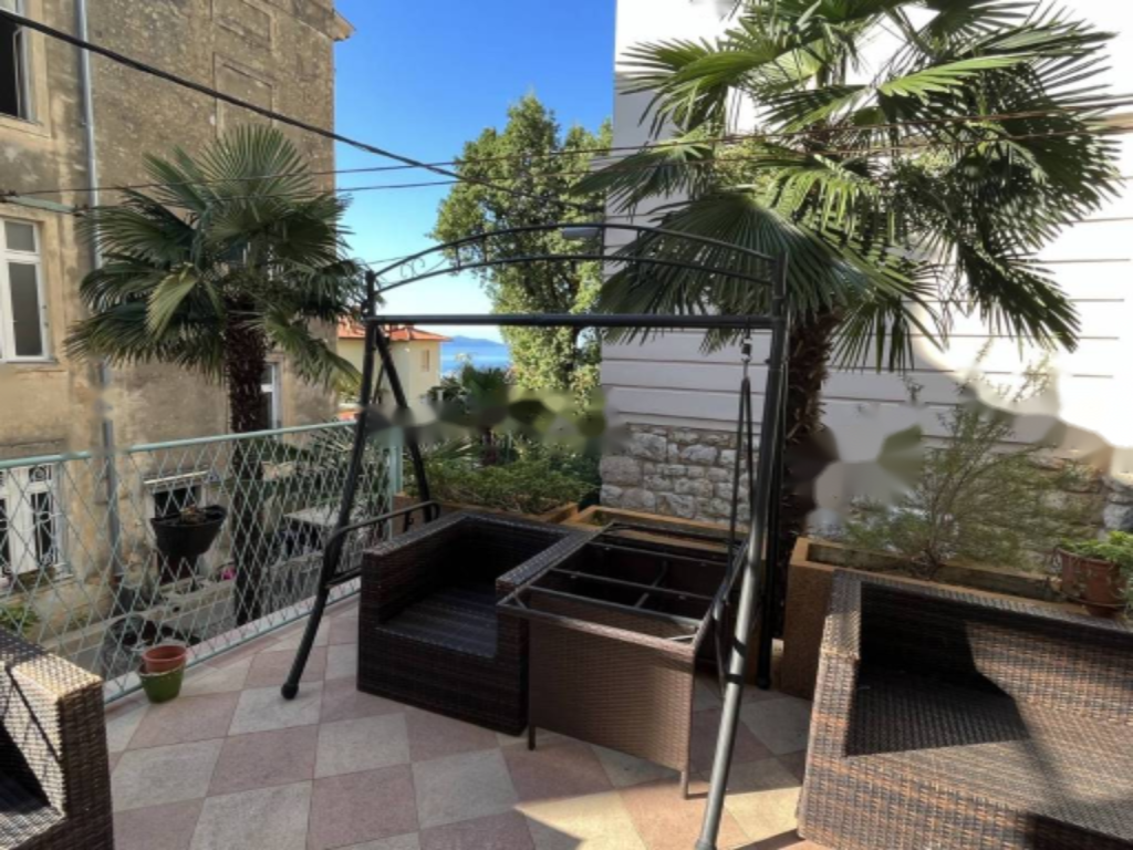 Piso en Opatija, Croacia, 92 m² - imagen 2