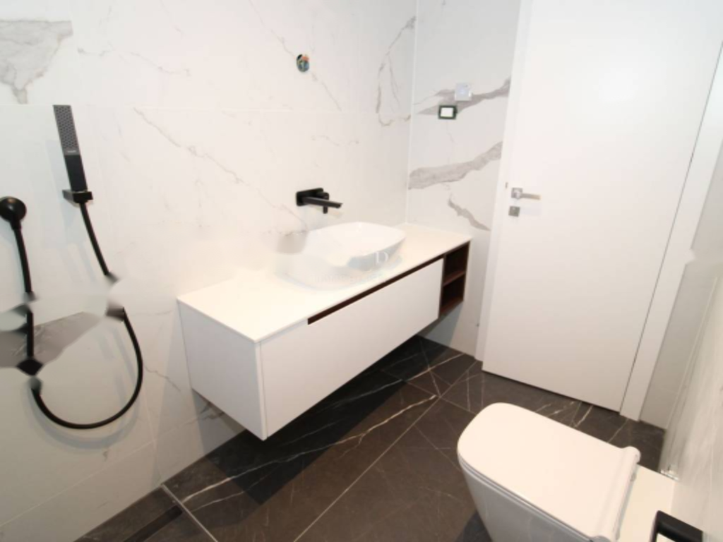 Flat in Opatija, Croatia, 261 m² - picture 9