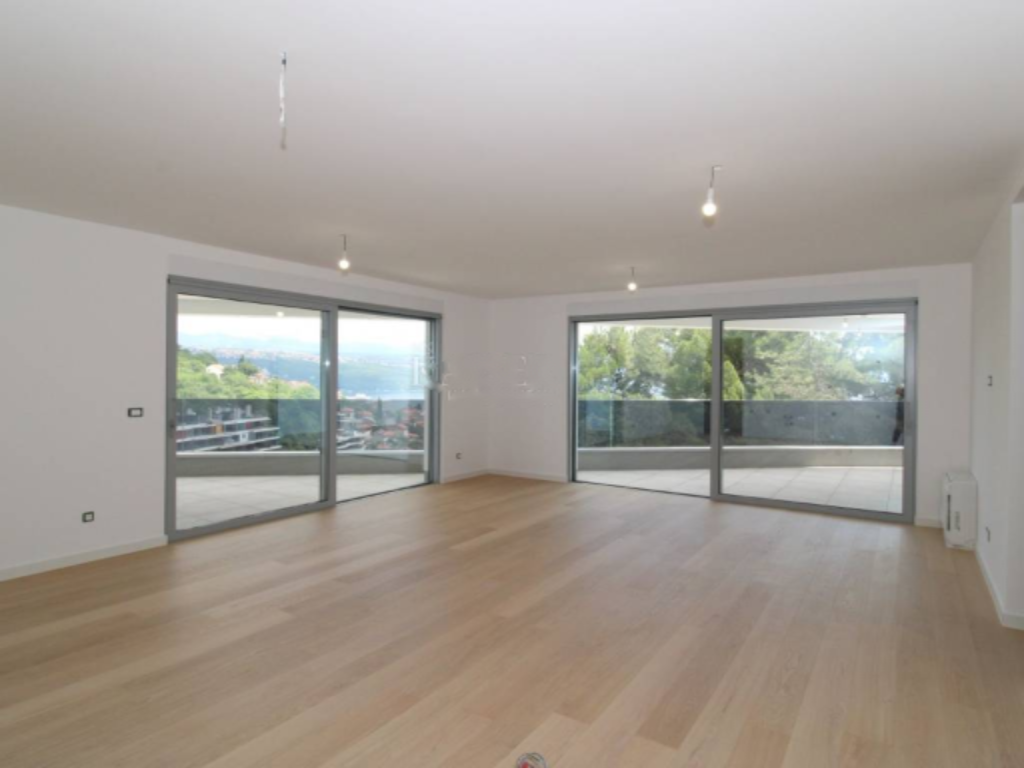 Flat in Opatija, Croatia, 261 m² - picture 12