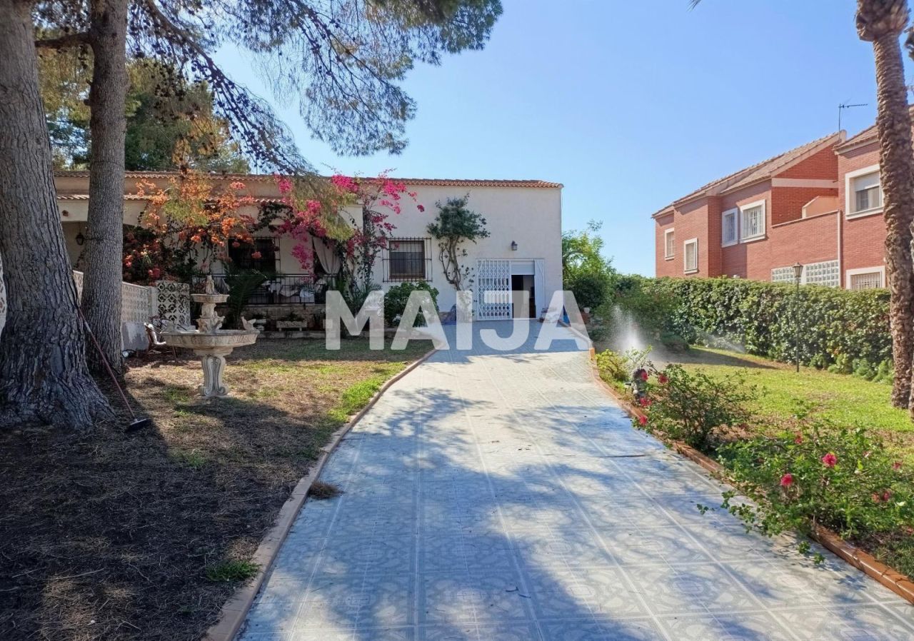 Casa a Torrevieja, Spagna, 110 m² - foto 2