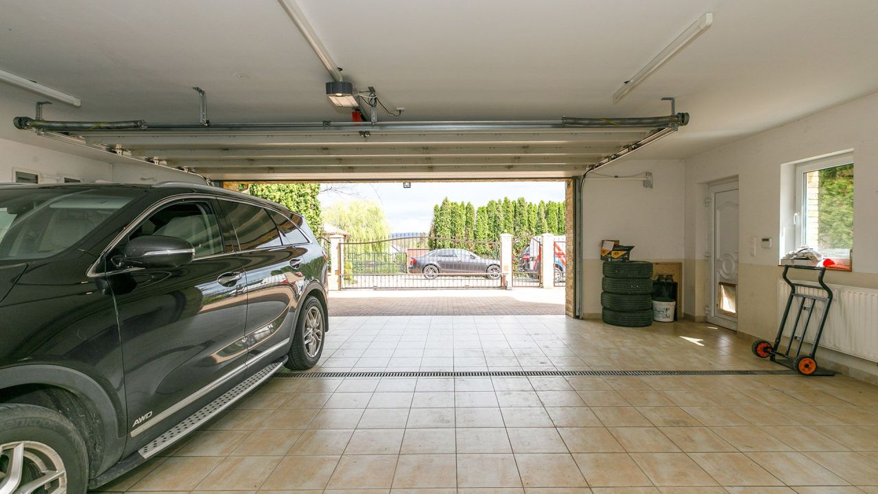 House in Heviz, Hungary, 270 m² - picture 11