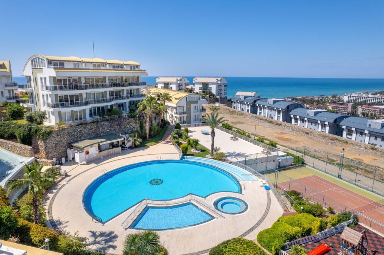 Flat in Konakli, Turkey, 140 m² - picture 1