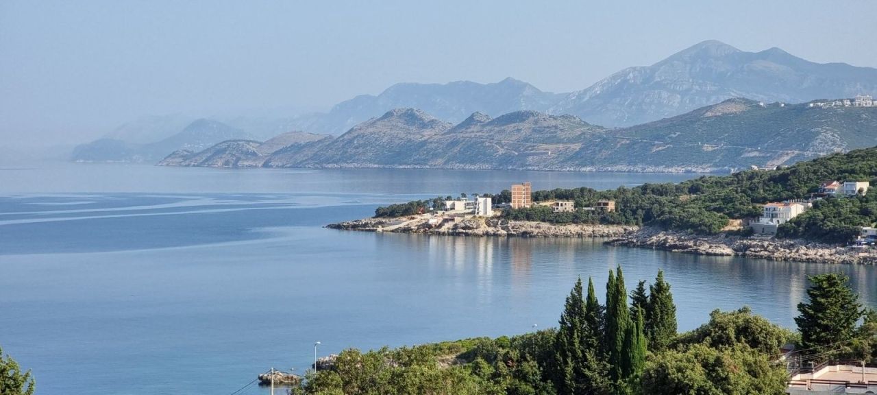 Villa en el Bar, Montenegro, 175 m² - imagen 1