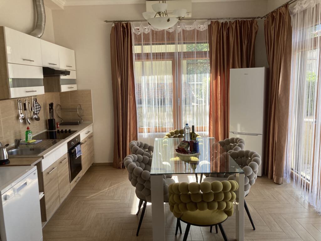 Appartamento a Kotor, Montenegro, 79 m² - foto 1