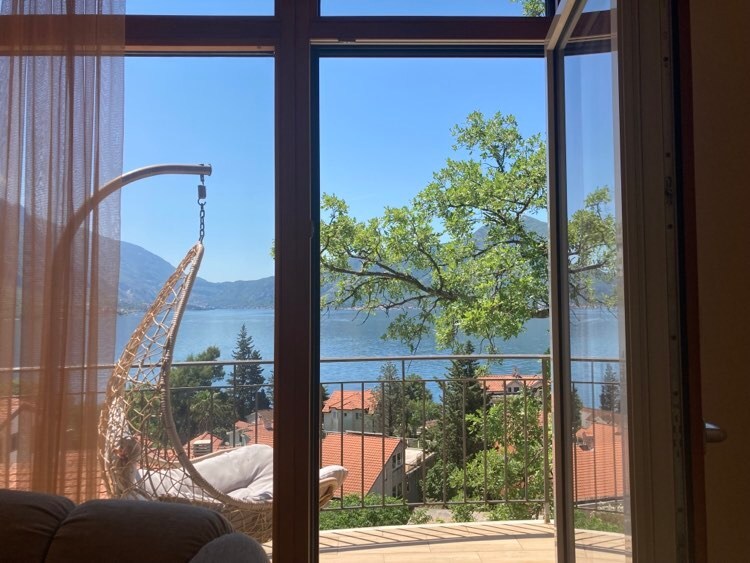 Appartement à Kotor, Monténégro, 87 m² - image 1
