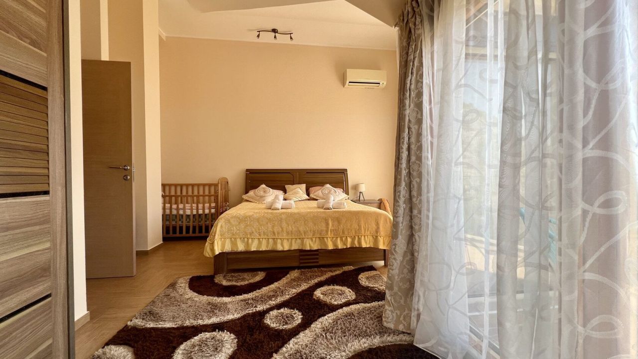 Flat in Kotor, Montenegro, 104 m² - picture 5