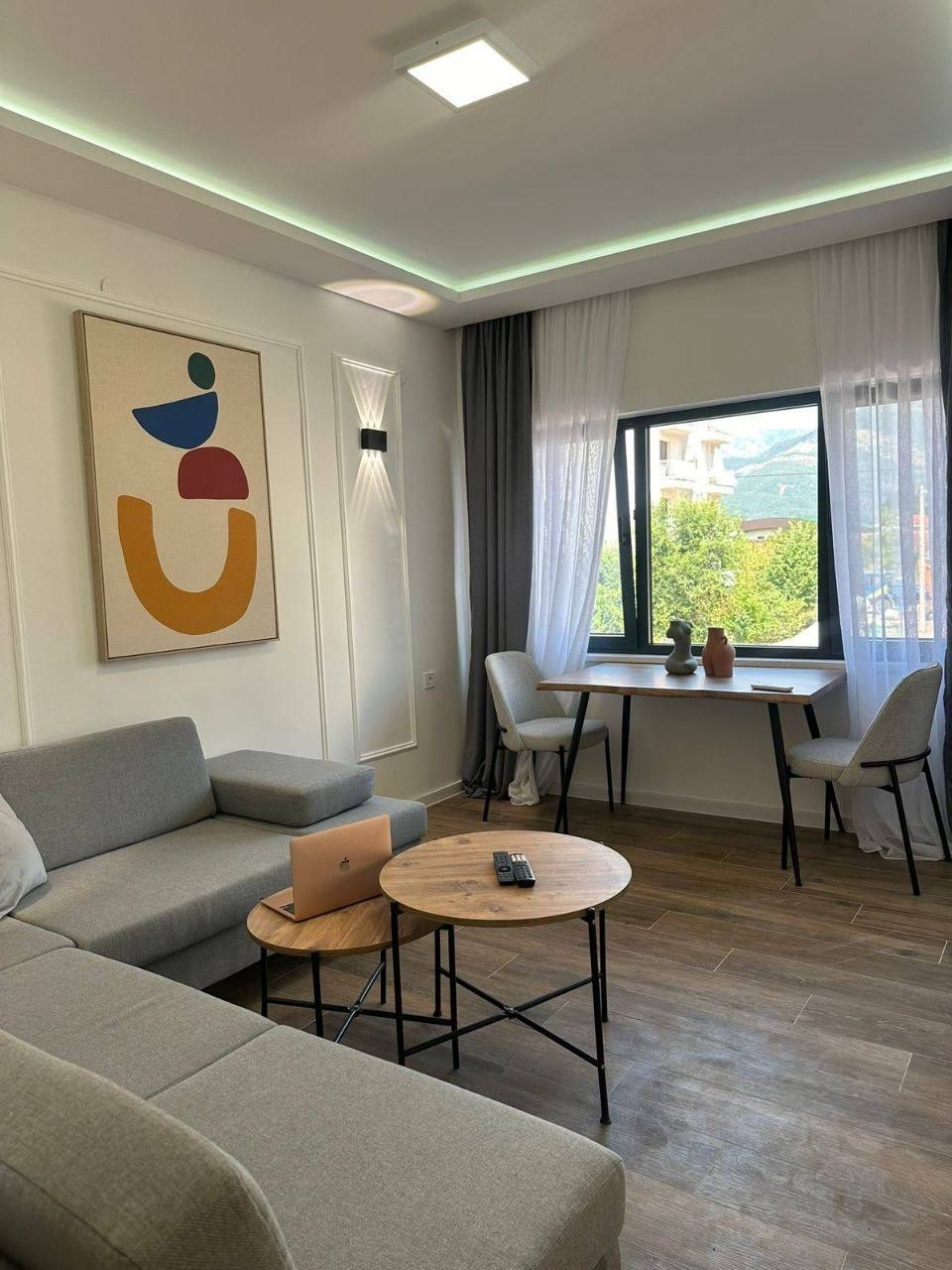 Appartamento a Tivat, Montenegro, 40 m² - foto 1