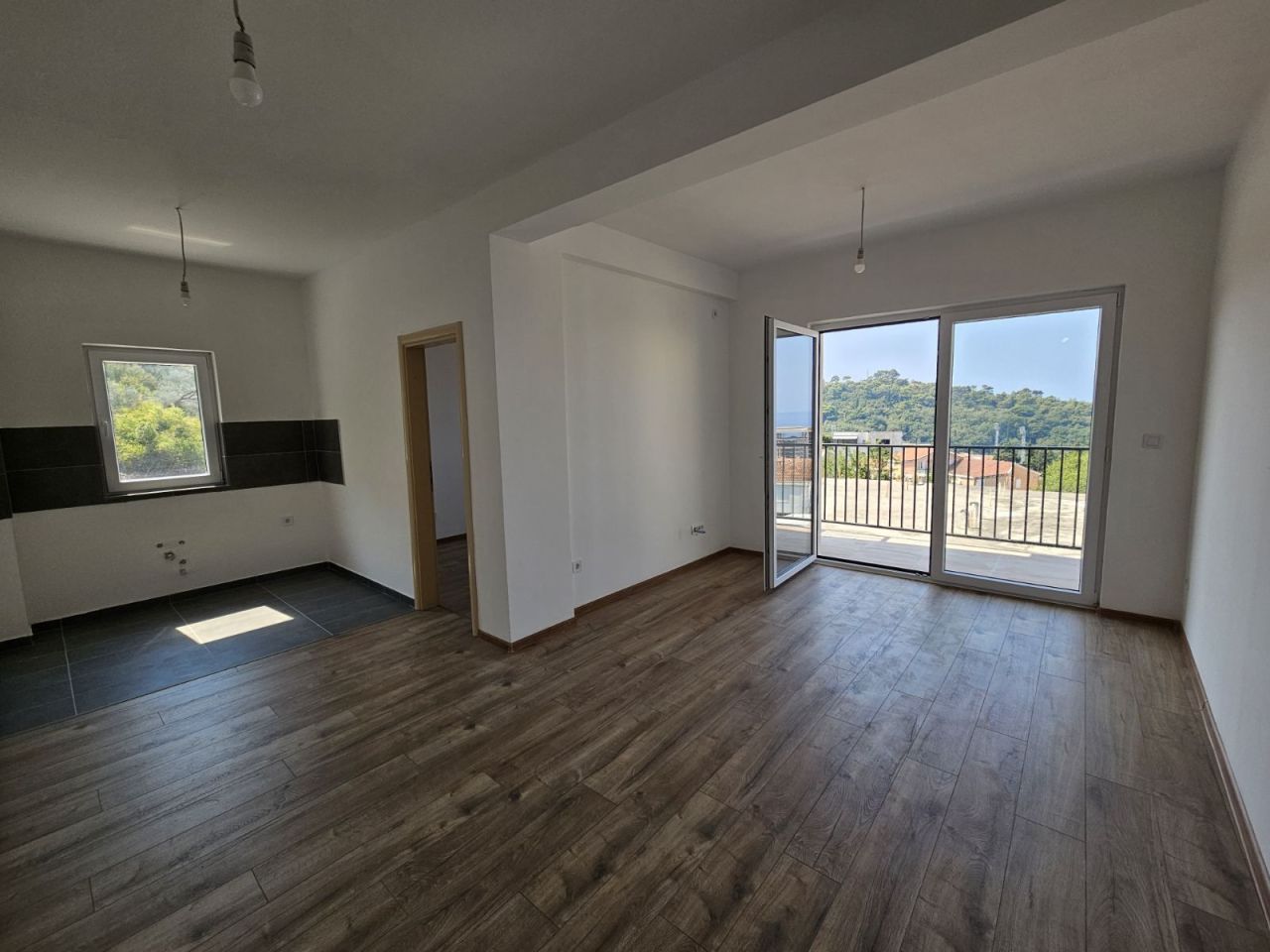 Appartement à Petrovac, Monténégro, 56 m² - image 1