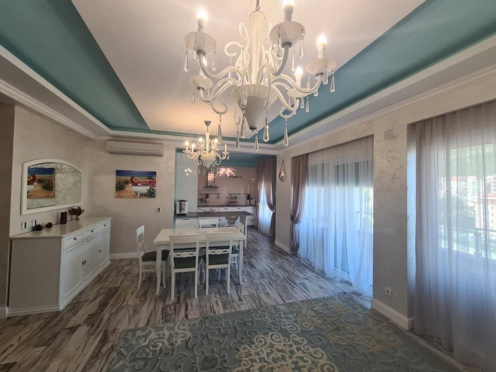 Appartamento a Becici, Montenegro, 132 m² - foto 1