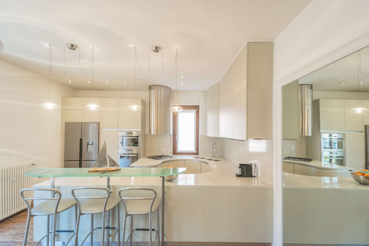 Flat on Lake Como, Italy, 160 m² - picture 13