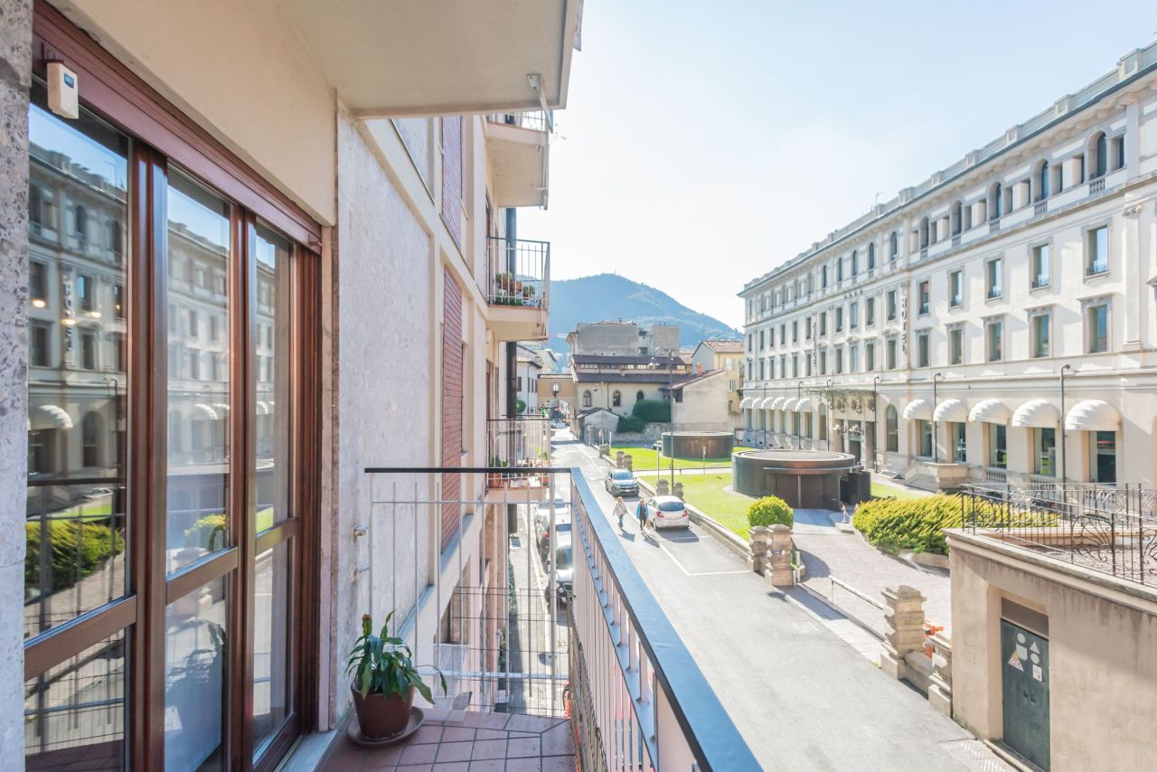 Flat on Lake Como, Italy, 160 m² - picture 11