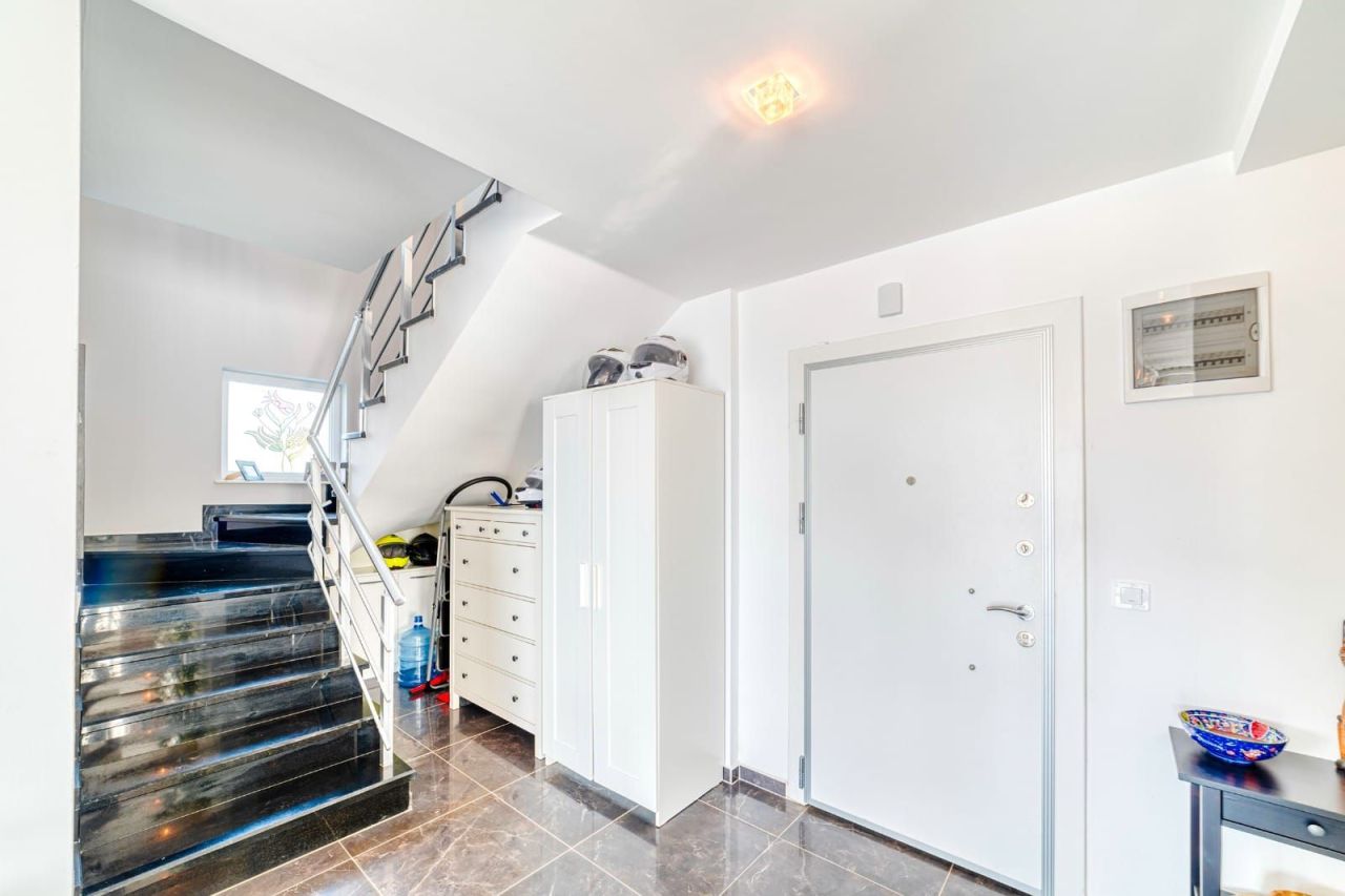 Apartment in Alanya, Turkey - picture 8