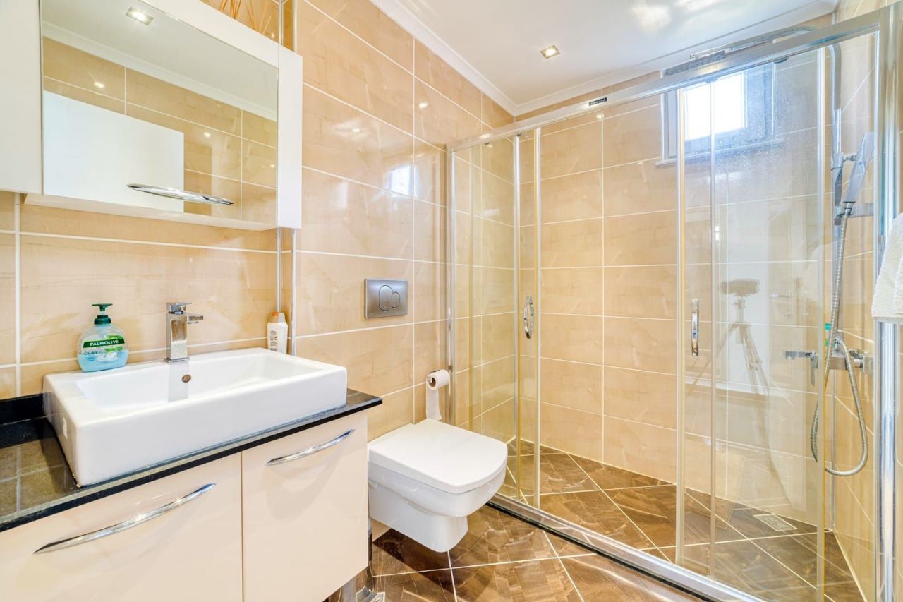 Apartment in Alanya, Turkey - picture 9