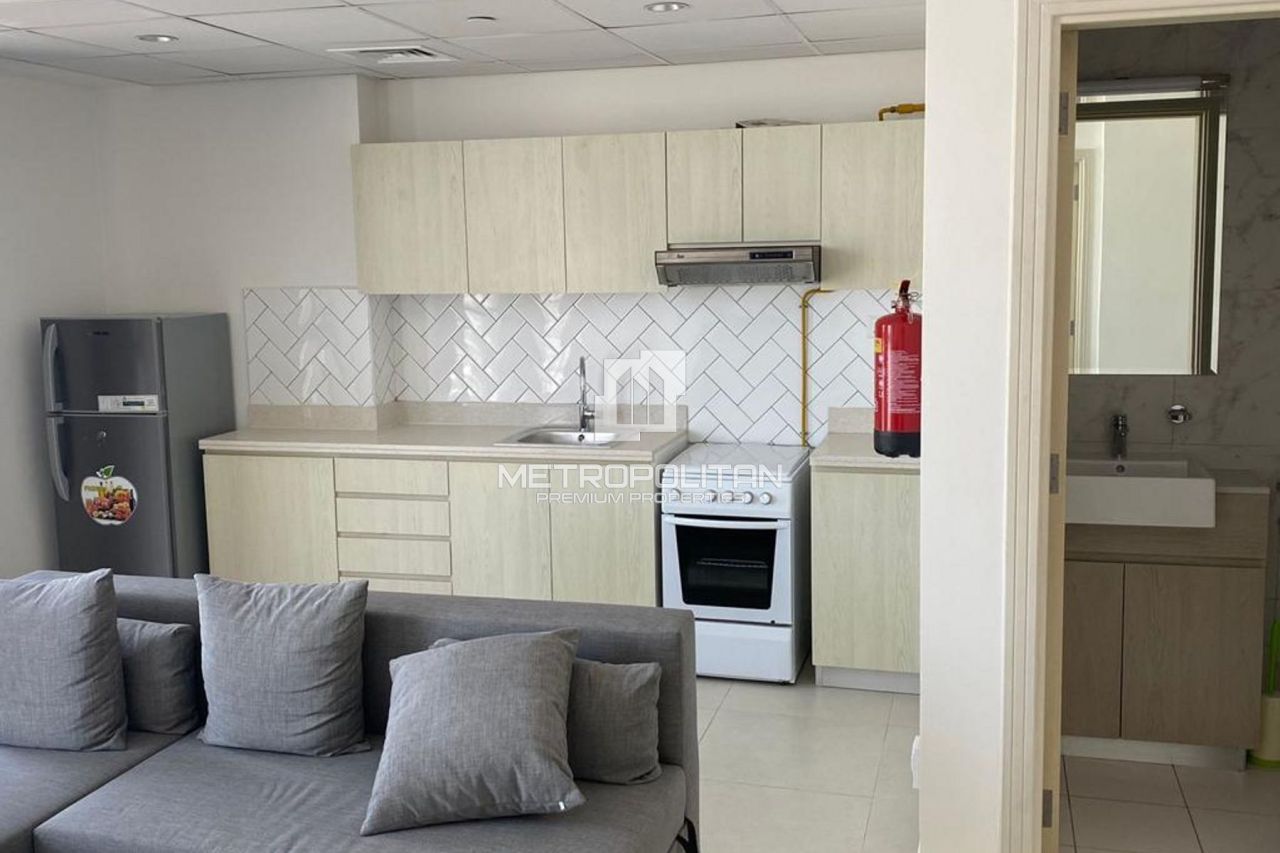 Apartment in Dubai, UAE, 58 m² - picture 3