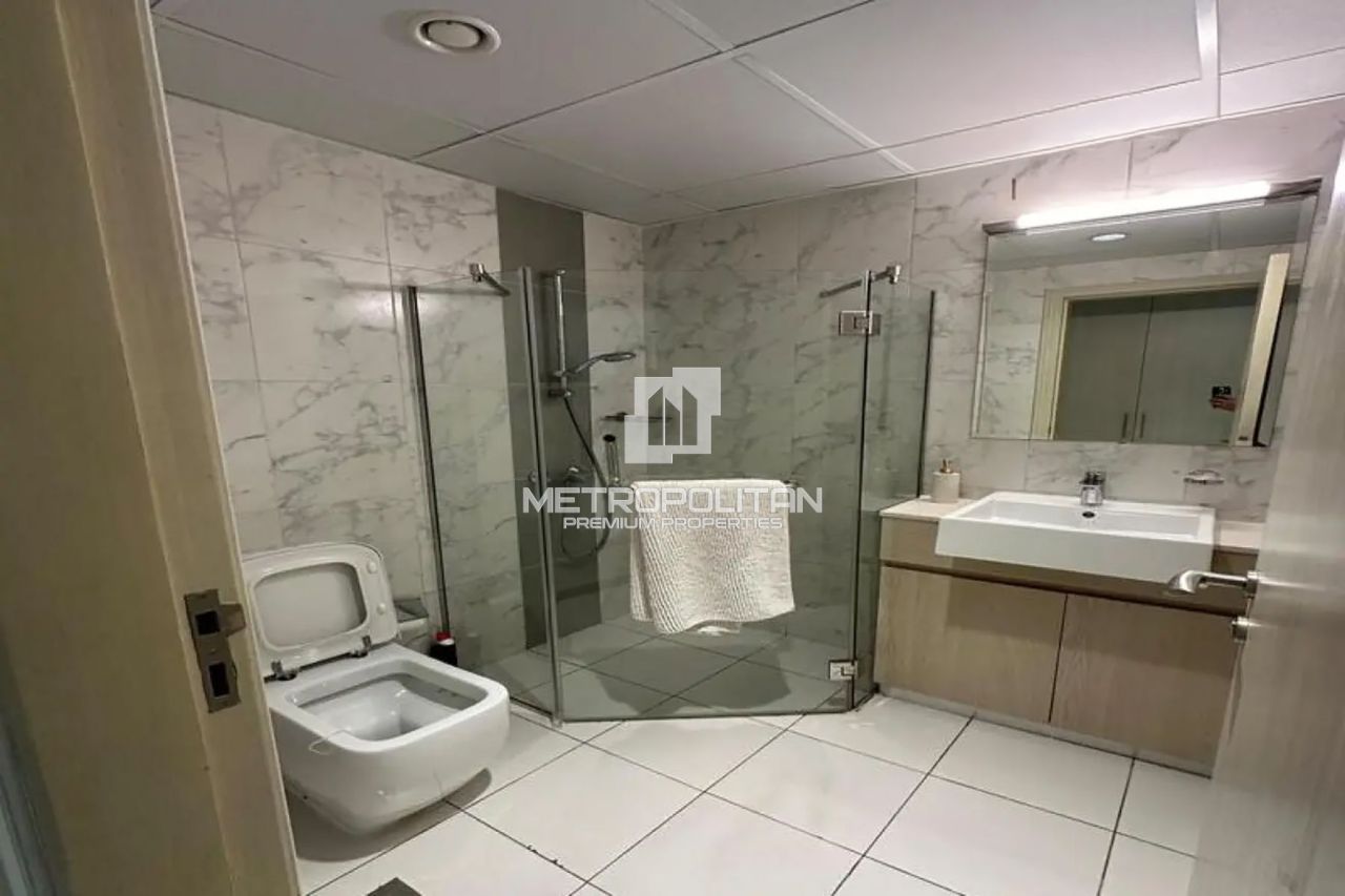 Apartment in Dubai, UAE, 58 m² - picture 7