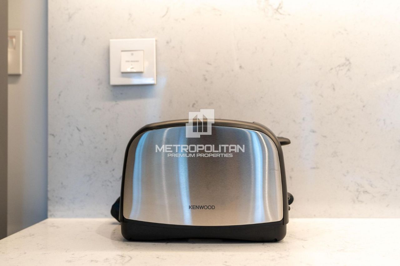 Apartment in Dubai, UAE, 68 m² - picture 8