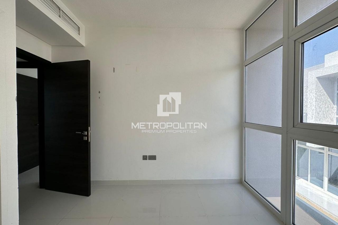 Casa adosada en Dubái, EAU, 155 m² - imagen 10