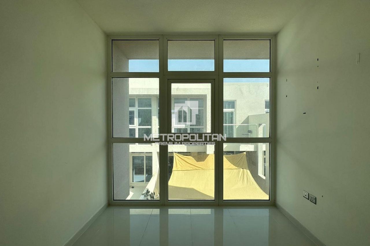 Casa adosada en Dubái, EAU, 155 m² - imagen 11