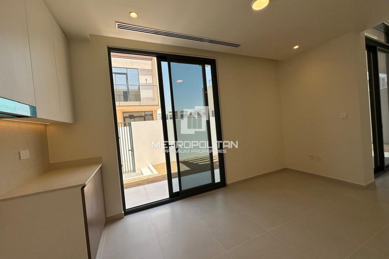 Villa in Dubai, UAE, 191 m² - picture 17