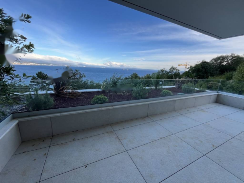 Flat in Opatija, Croatia, 238 m² - picture 1