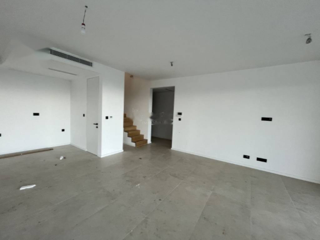 Flat in Opatija, Croatia, 238 m² - picture 19