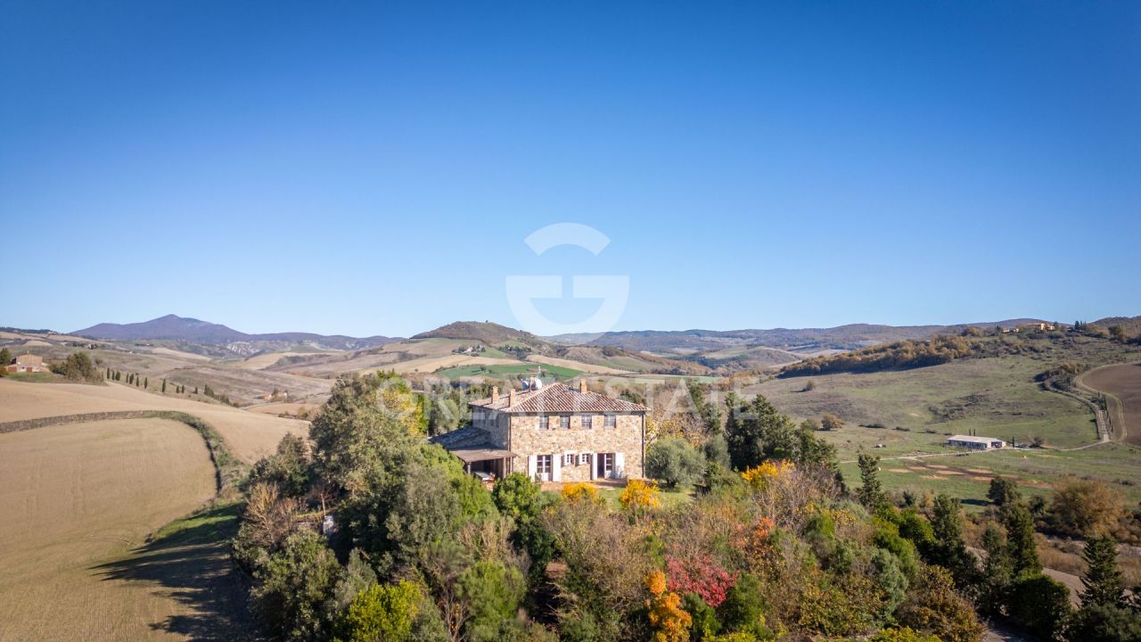 House San Casciano dei Bagni, Italy, 409.25 m² - picture 2