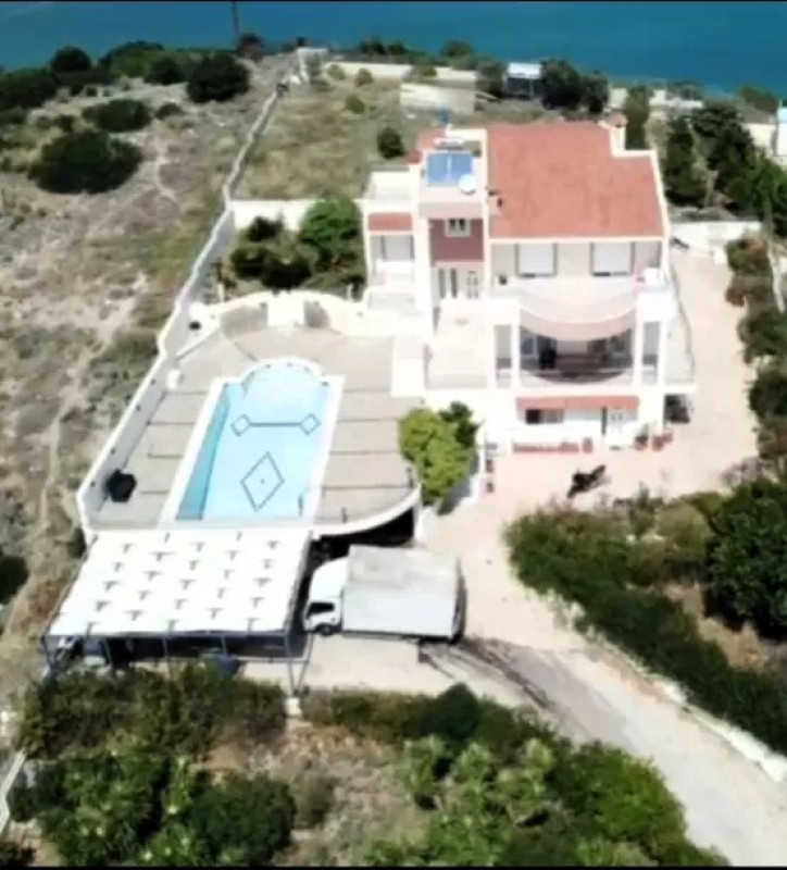 Casa in Attica, Grecia, 380 m² - foto 1
